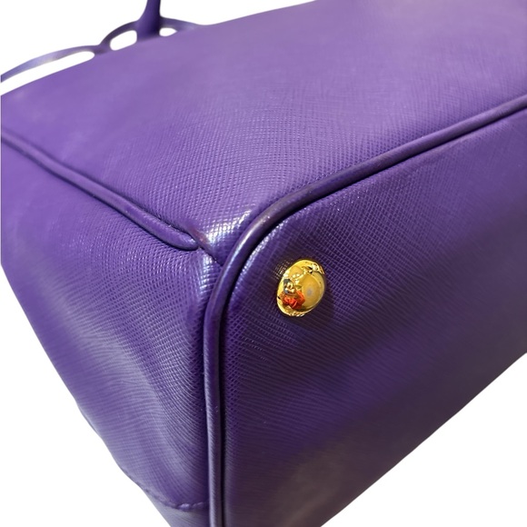 š„EUC Prada Saffiano Lux Leather Purple Tote
š„HOST PICKš„ - Picture 5 of 17